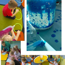 Zajęcia otwarte w grupie „Słoneczka” pt.: „Jesienne zabawy z deszczem”.  